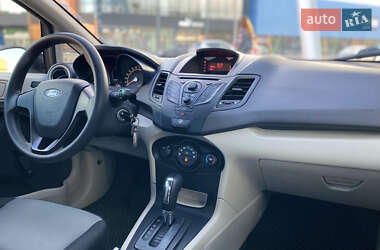 Седан Ford Fiesta 2013 в 