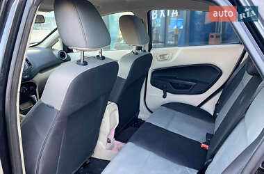 Седан Ford Fiesta 2013 в 