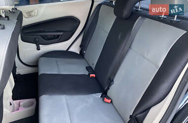 Седан Ford Fiesta 2013 в 