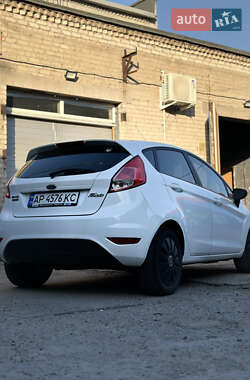Хэтчбек Ford Fiesta 2014 в 