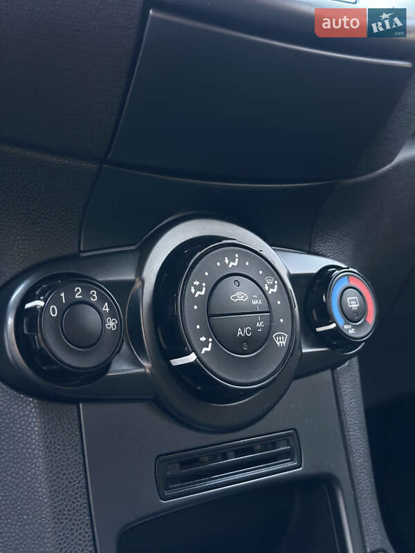 Хэтчбек Ford Fiesta 2014 в Запорожье фото 13 Хэтчбек Ford Fiesta 2014 в Запорожье