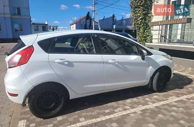 Хетчбек Ford Fiesta 2013 в 