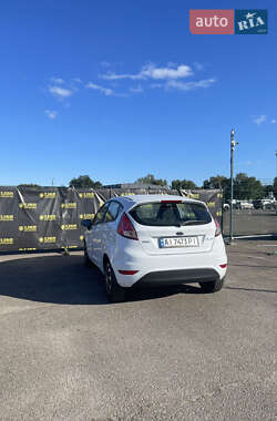 Хэтчбек Ford Fiesta 2014 в 