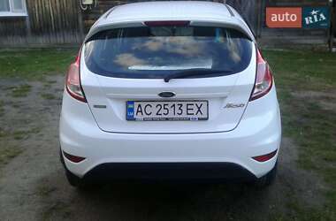 Хэтчбек Ford Fiesta 2013 в 
