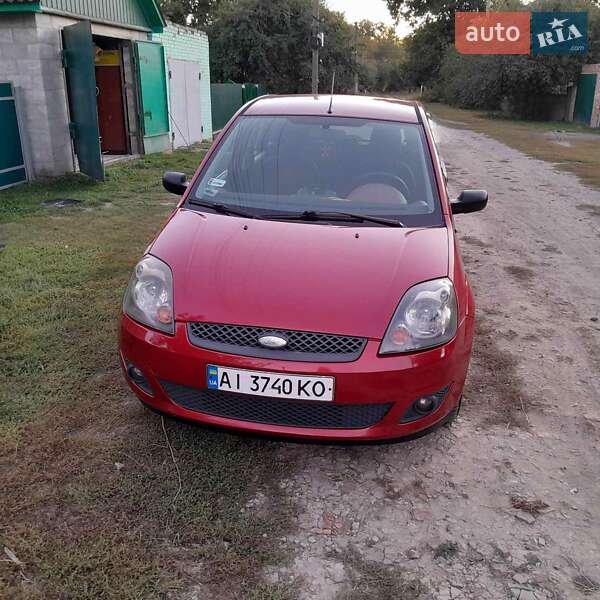 Хэтчбек Ford Fiesta 2006 в Прилуках