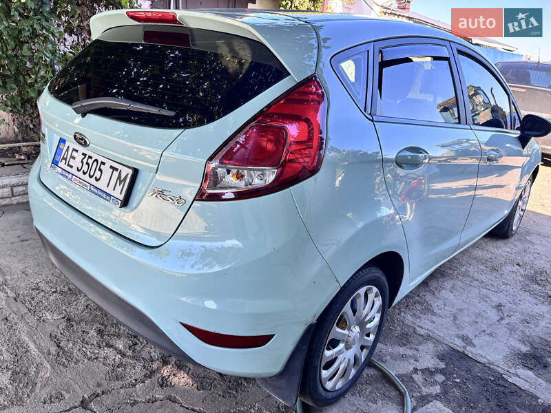 Хэтчбек Ford Fiesta 2016 в Павлограде