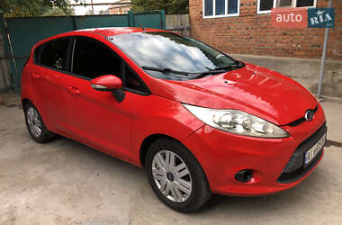 Хэтчбек Ford Fiesta 2012 в 