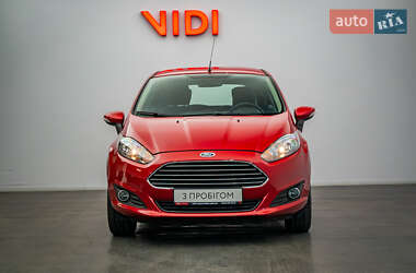 Хэтчбек Ford Fiesta 2015 в 