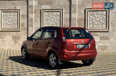 Хэтчбек Ford Fiesta 2007 в 