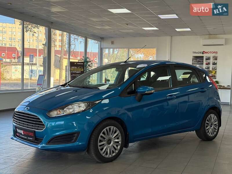 Хетчбек Ford Fiesta 2015 в Києві