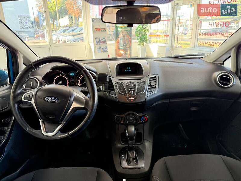 Хетчбек Ford Fiesta 2015 в Києві