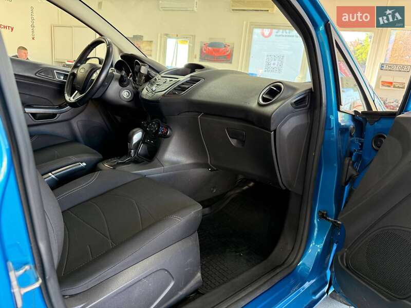 Хетчбек Ford Fiesta 2015 в Києві