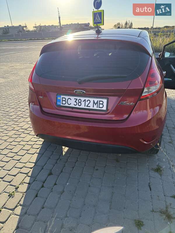 Хэтчбек Ford Fiesta 2012 в Львове