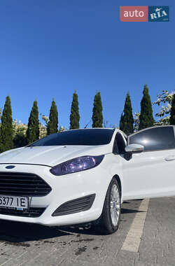 Хэтчбек Ford Fiesta 2014 в 