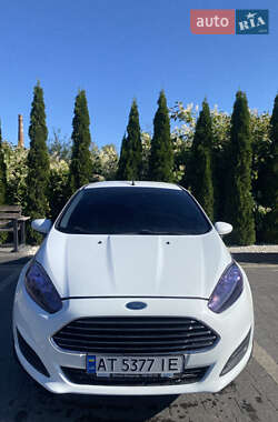 Хэтчбек Ford Fiesta 2014 в 