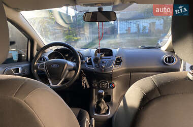 Хэтчбек Ford Fiesta 2014 в 