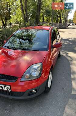 Хетчбек Ford Fiesta 2007 в Добровеличківці