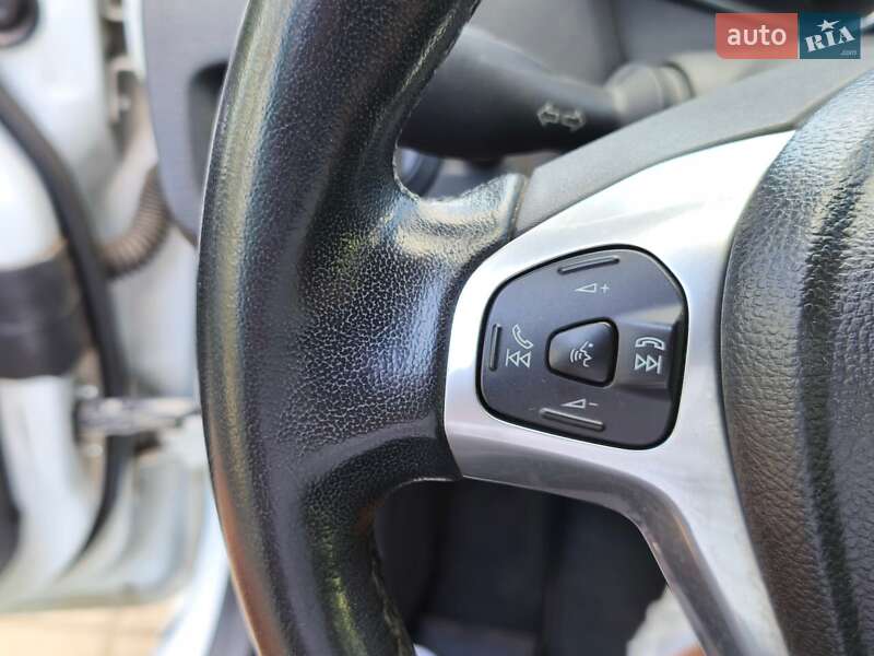 Хэтчбек Ford Fiesta 2013 в Днепре