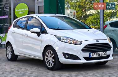 Хэтчбек Ford Fiesta 2013 в 