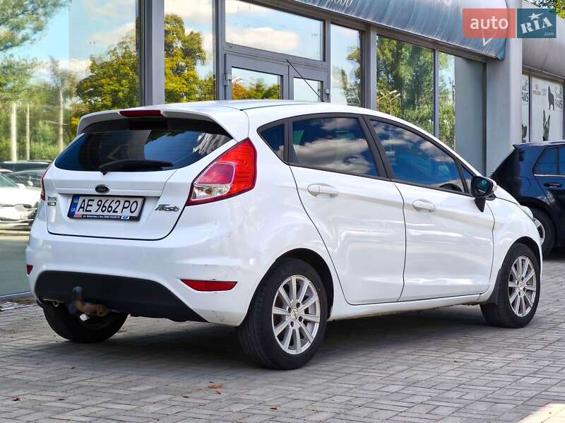 Хэтчбек Ford Fiesta 2013 в Днепре