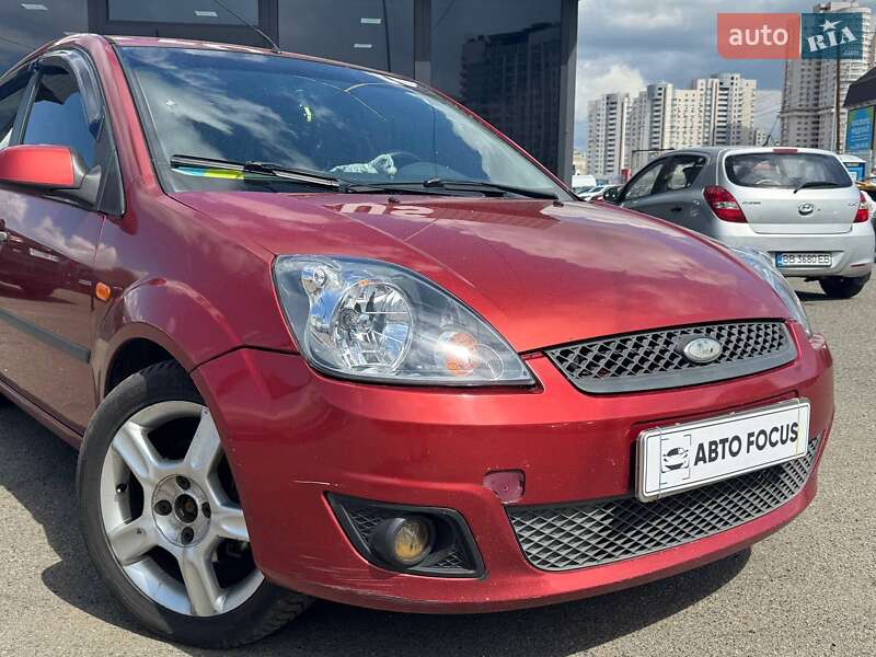 Хэтчбек Ford Fiesta 2007 в Киеве