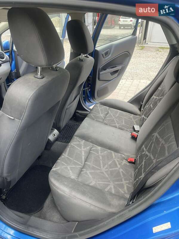 Седан Ford Fiesta 2011 в Ивано-Франковске фото 3 Седан Ford Fiesta 2011 в Ивано-Франковске