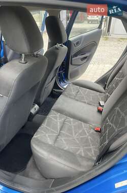 Седан Ford Fiesta 2011 в 