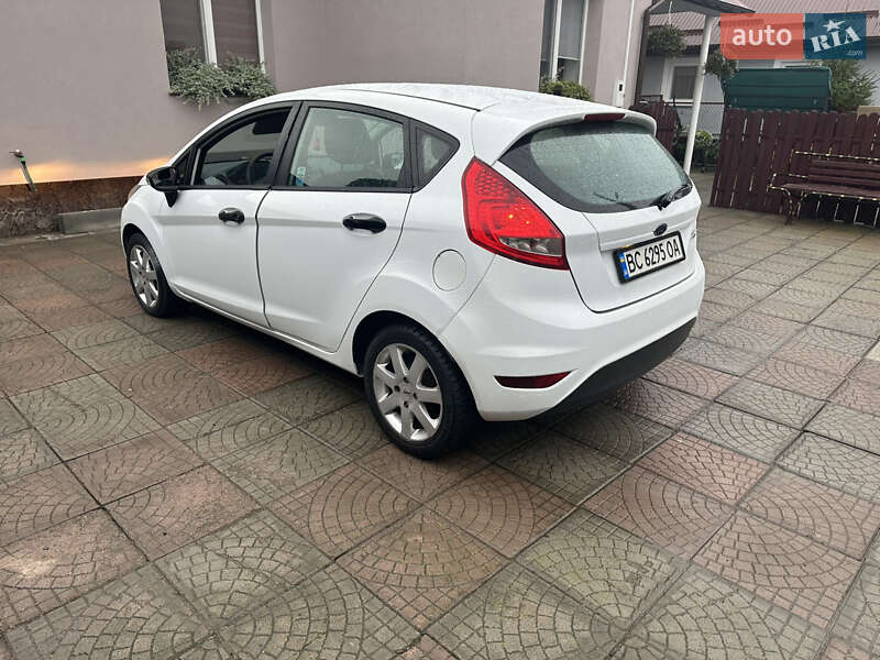 Хэтчбек Ford Fiesta 2009 в Львове