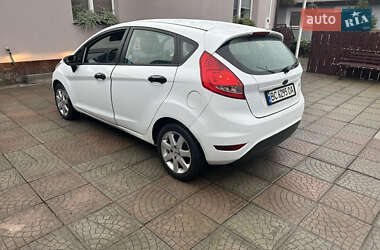 Хэтчбек Ford Fiesta 2009 в 