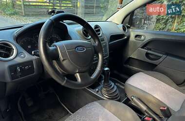 Хэтчбек Ford Fiesta 2008 в 