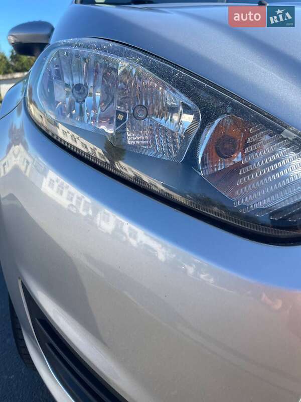 Седан Ford Fiesta 2014 в Одессе