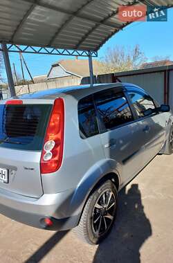 Хэтчбек Ford Fiesta 2008 в 
