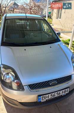 Хэтчбек Ford Fiesta 2008 в 