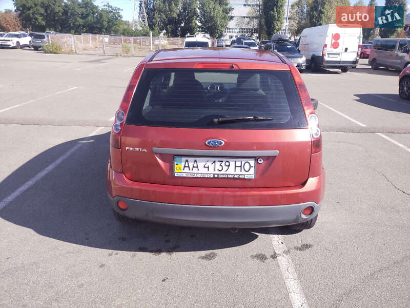 Хэтчбек Ford Fiesta 2007 в Киеве