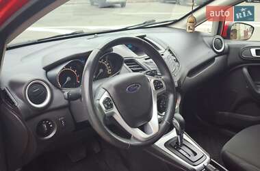 Хэтчбек Ford Fiesta 2014 в 