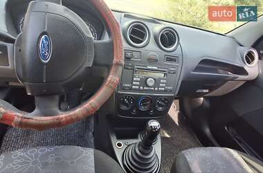 Хэтчбек Ford Fiesta 2008 в 