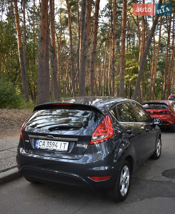 Хэтчбек Ford Fiesta 2010 в Черкассах