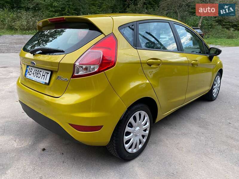 Хэтчбек Ford Fiesta 2013 в Виннице