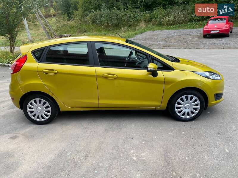 Хэтчбек Ford Fiesta 2013 в Виннице