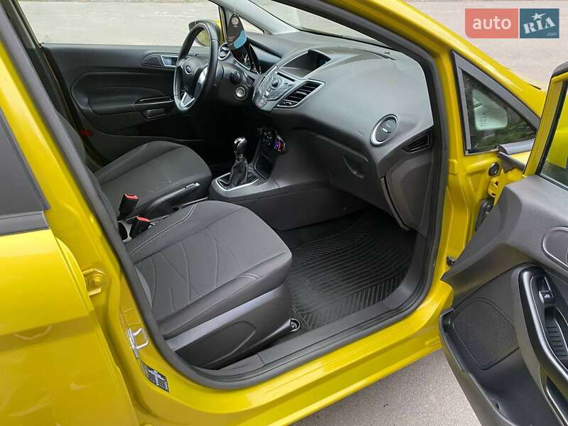 Хэтчбек Ford Fiesta 2013 в Виннице