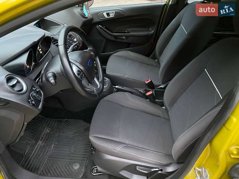 Хэтчбек Ford Fiesta 2013 в Виннице