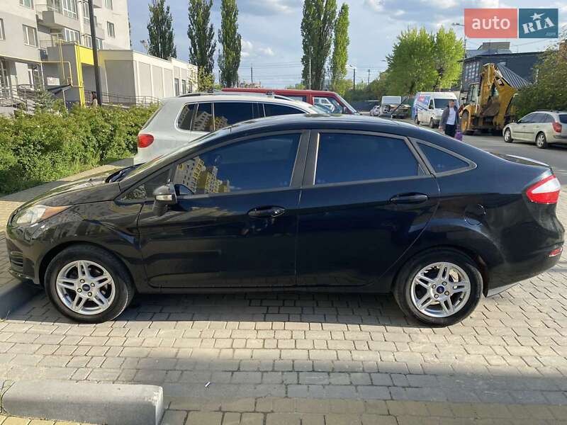Седан Ford Fiesta 2018 в Виннице