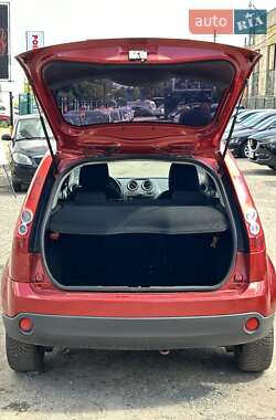 Хэтчбек Ford Fiesta 2006 в 