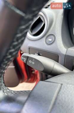 Хэтчбек Ford Fiesta 2006 в 
