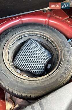 Хэтчбек Ford Fiesta 2006 в 