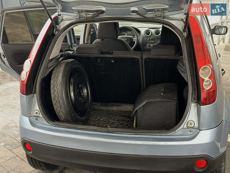 Хэтчбек Ford Fiesta 2005 в Луцке