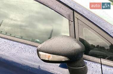 Хэтчбек Ford Fiesta 2012 в 
