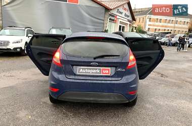 Хэтчбек Ford Fiesta 2012 в 