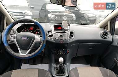 Хэтчбек Ford Fiesta 2012 в 