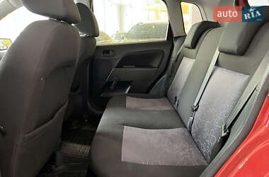 Хэтчбек Ford Fiesta 2008 в 